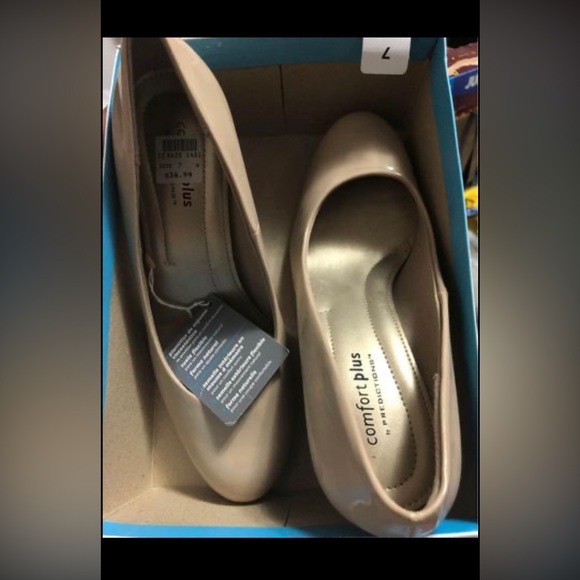 Heels - Picture 1 of 2